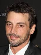 How tall is Skeet Ulrich?